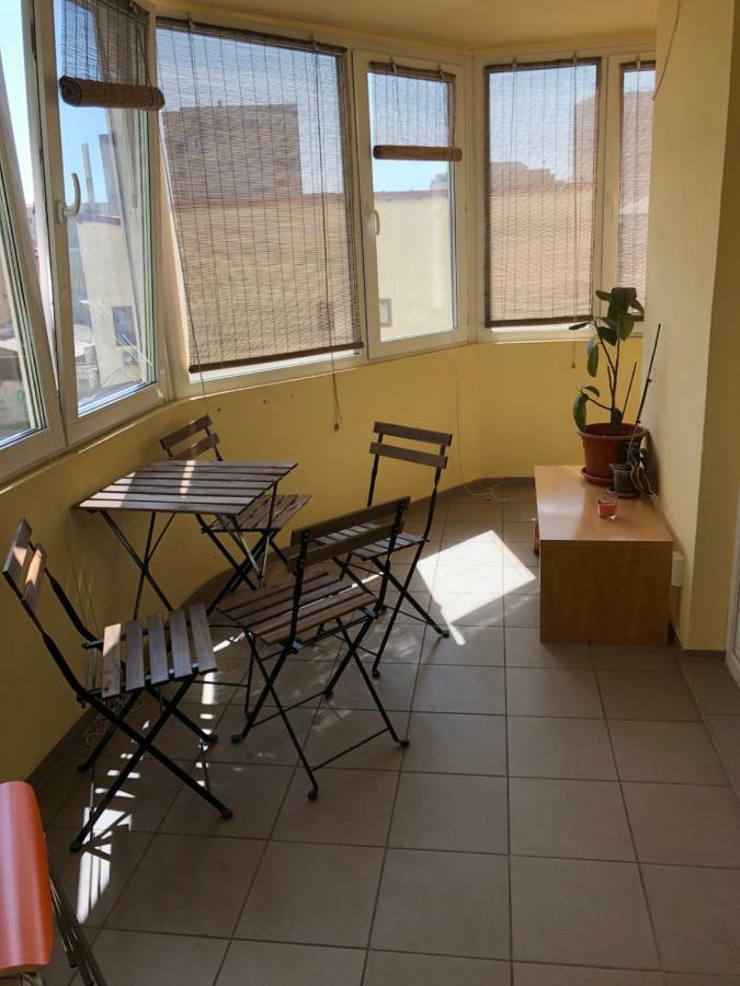 Green Apartment with terrace 12 Boekarest Buitenkant foto
